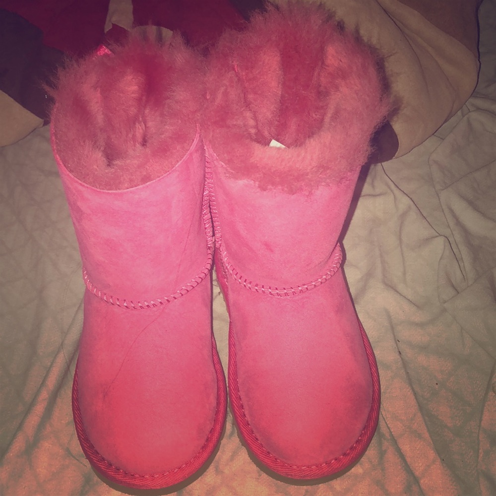 Pink toddler Ugg’s size 7